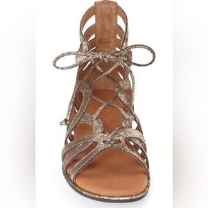 GENTLE SOULS BY KENNETH COLE-BROWN/GOLD LEATHER, size 7